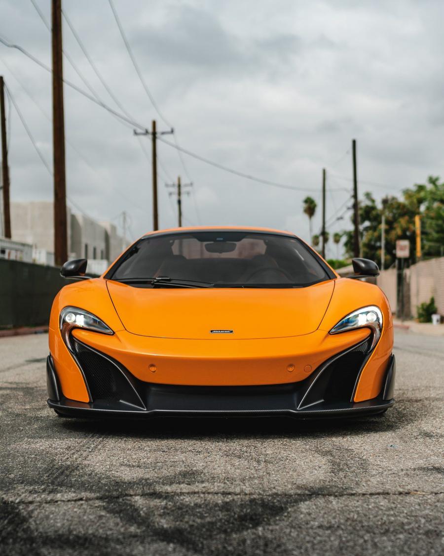  McLaren 675LT by Impressive Wrap 2019 года  (фото 6 из 6)